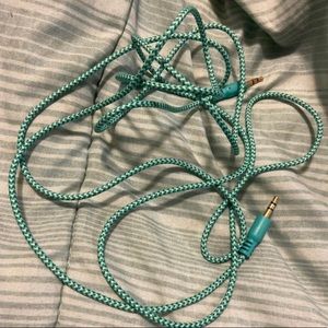 Aux cord